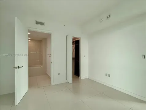 1300 S Miami Miami FL 33130
