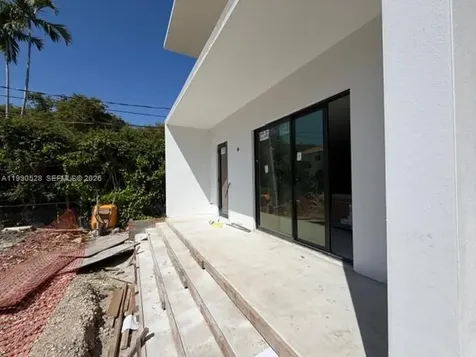 2800 SW 38th Court Miami FL 33134