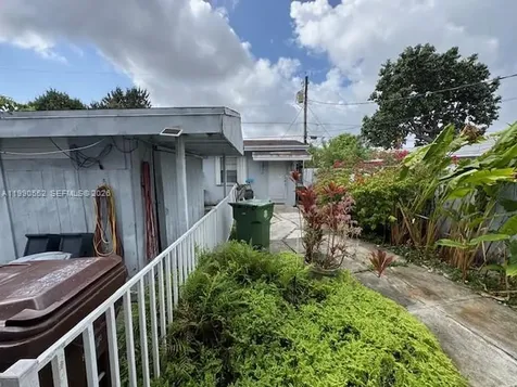 174 E 15th Street Hialeah FL 33010