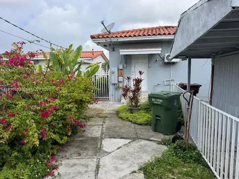174 E 15th Street Hialeah FL 33010