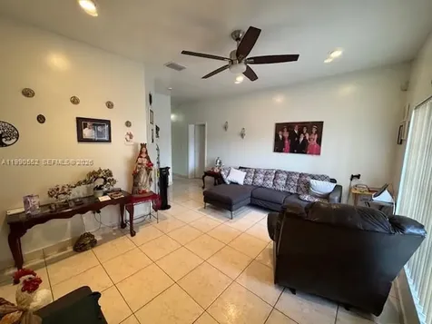 174 E 15th Street Hialeah FL 33010