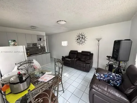 174 E 15th Street Hialeah FL 33010