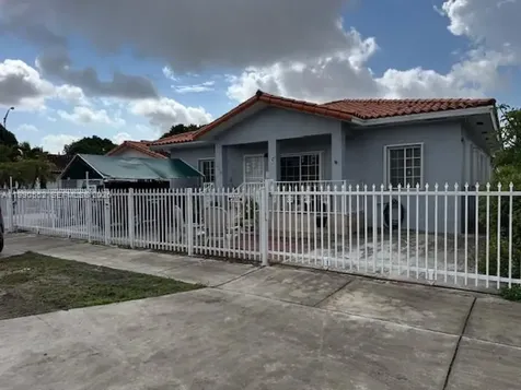 174 E 15th Street Hialeah FL 33010