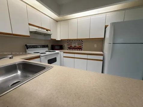 1000 SW 125th Avenue Pembroke Pines FL 33027