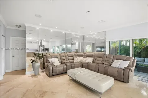 11243 NW 58th Terrace Doral FL 33178