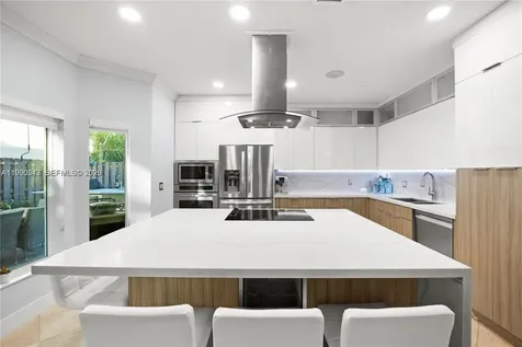 11243 NW 58th Terrace Doral FL 33178