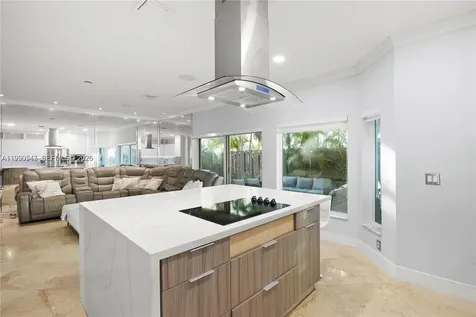 11243 NW 58th Terrace Doral FL 33178