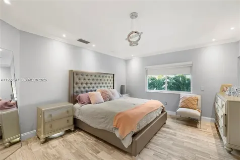 11243 NW 58th Terrace Doral FL 33178