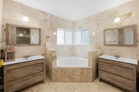 11243 NW 58th Terrace Doral FL 33178