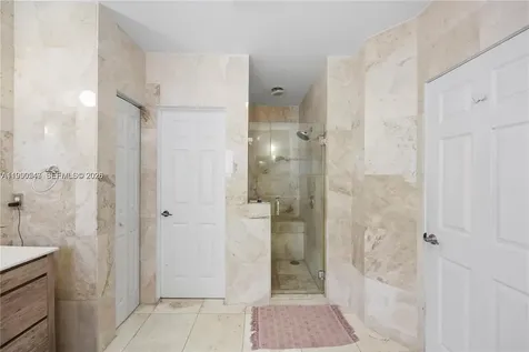 11243 NW 58th Terrace Doral FL 33178