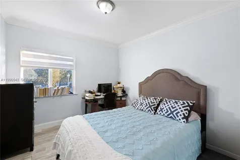 11243 NW 58th Terrace Doral FL 33178