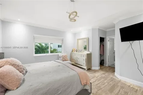 11243 NW 58th Terrace Doral FL 33178