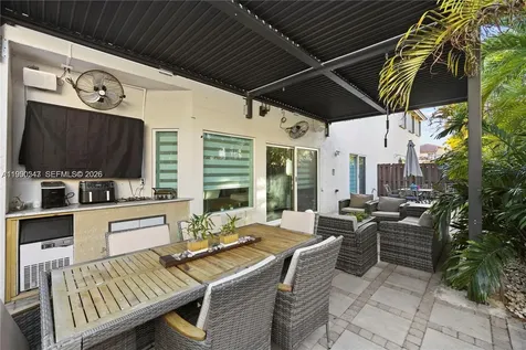 11243 NW 58th Terrace Doral FL 33178