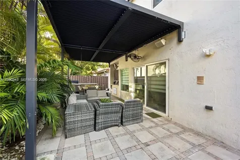 11243 NW 58th Terrace Doral FL 33178