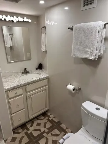 6039 Collins Avenue Miami Beach FL 33140