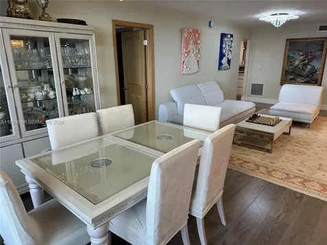 6039 Collins Avenue Miami Beach FL 33140