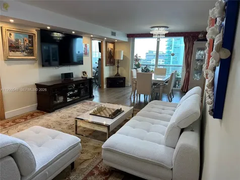 6039 Collins Avenue Miami Beach FL 33140