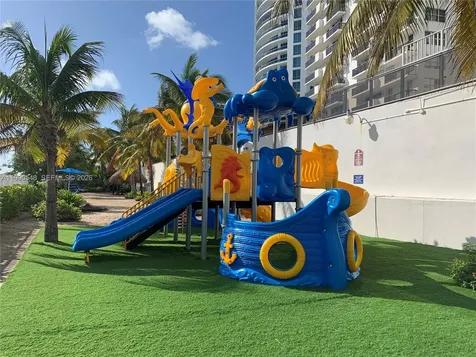 6039 Collins Avenue Miami Beach FL 33140