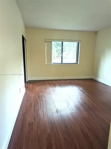 453 Lakeview Drive Weston FL 33326