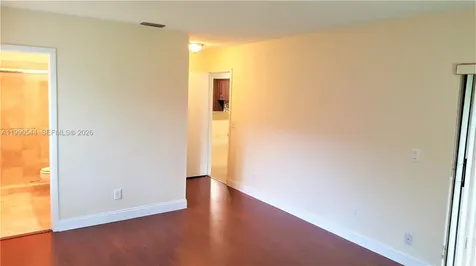 453 Lakeview Drive Weston FL 33326
