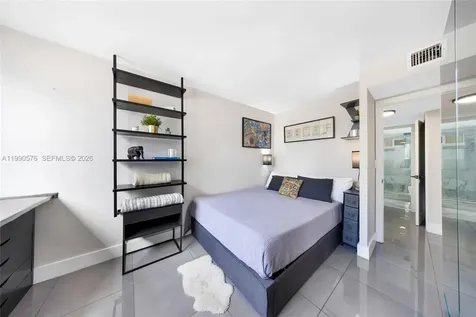 1665 Bay Road Miami Beach FL 33139