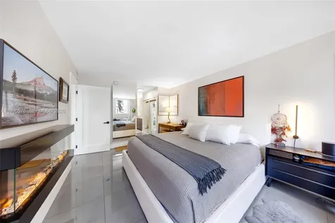 1665 Bay Road Miami Beach FL 33139