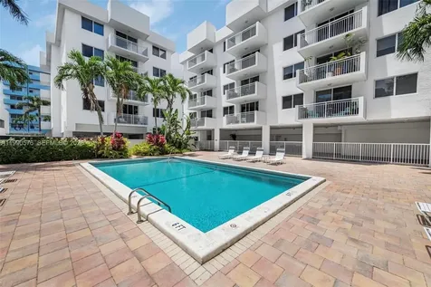 1665 Bay Road Miami Beach FL 33139