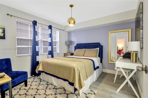 2600 Collins Avenue Miami Beach FL 33140