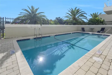 2600 Collins Avenue Miami Beach FL 33140