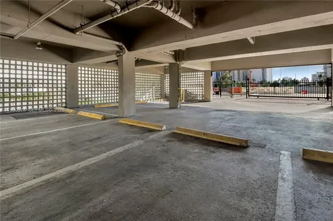 2600 Collins Avenue Miami Beach FL 33140