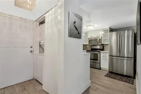 2600 Collins Avenue Miami Beach FL 33140