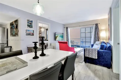 2600 Collins Avenue Miami Beach FL 33140