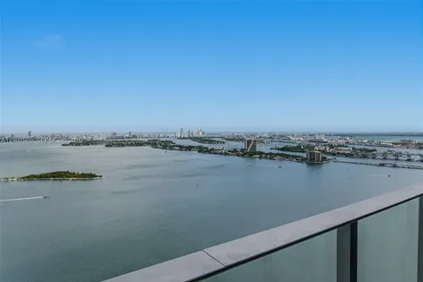 711 NE 23 Terrace Miami FL 33137