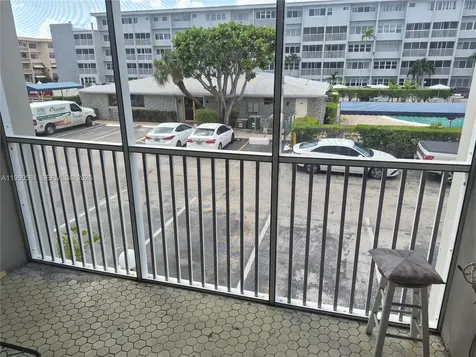 330 SE 2nd Street Hallandale Beach FL 33009
