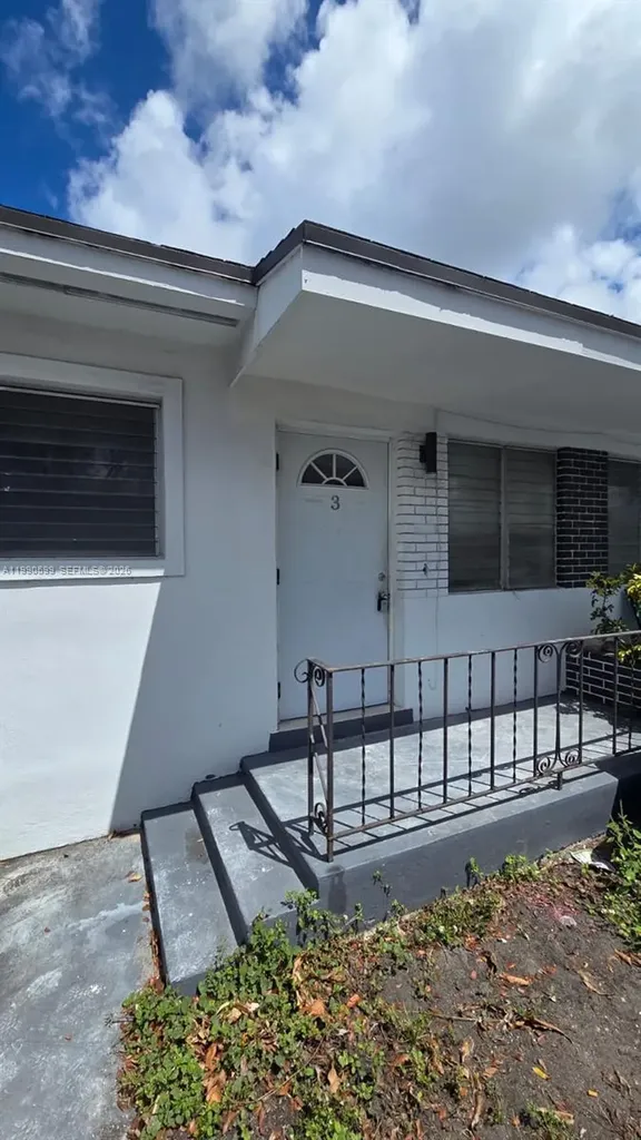 16131 NE 19th Place North Miami Beach FL 33162