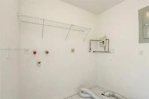 119/121 NW 17th Place Miami FL 33125