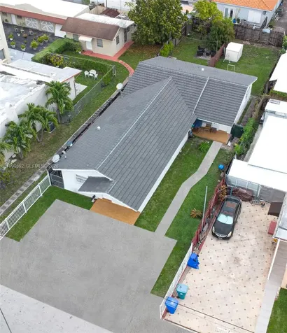 119/121 NW 17th Place Miami FL 33125