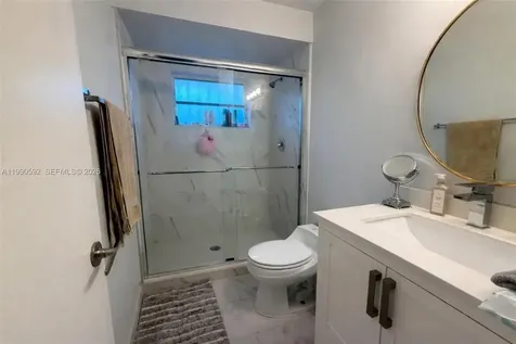 119/121 NW 17th Place Miami FL 33125