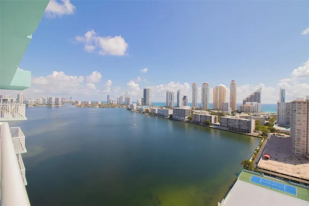 301 174 Sunny Isles Beach FL 33160