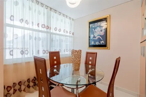 301 174 Sunny Isles Beach FL 33160
