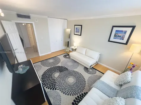 301 174 Sunny Isles Beach FL 33160