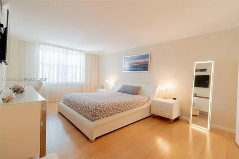 301 174 Sunny Isles Beach FL 33160