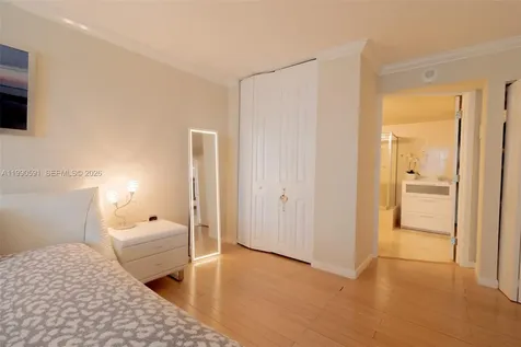 301 174 Sunny Isles Beach FL 33160