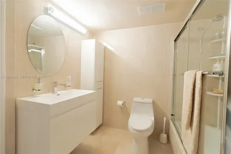 301 174 Sunny Isles Beach FL 33160