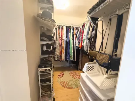 301 174 Sunny Isles Beach FL 33160