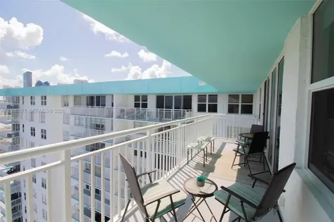 301 174 Sunny Isles Beach FL 33160