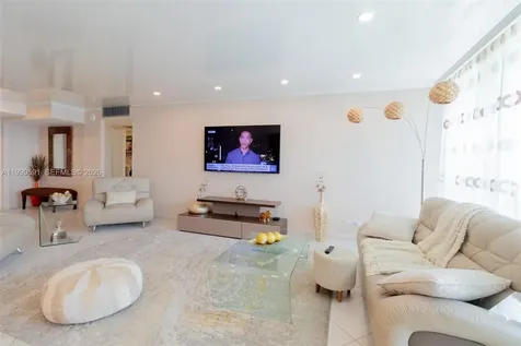 301 174 Sunny Isles Beach FL 33160