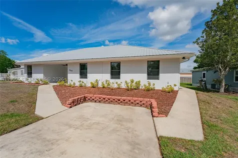 1063 Mayford Lake Road Moore Haven FL 33471