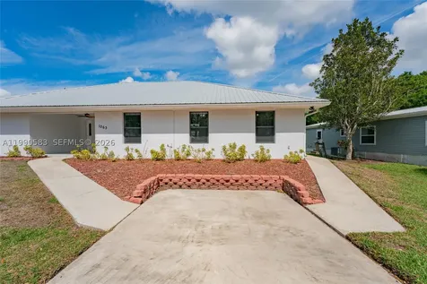 1063 Mayford Lake Road Moore Haven FL 33471