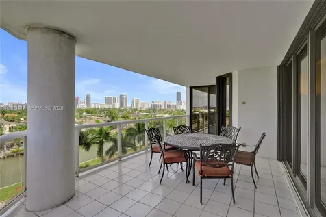 3598 Yacht Club Drive Aventura FL 33180
